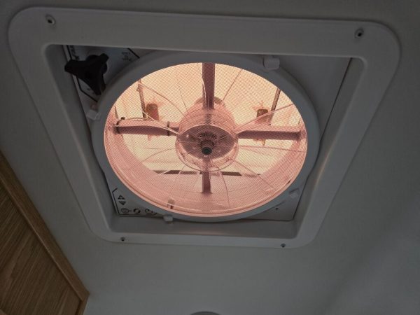 2023 Escape 17B - Image 30