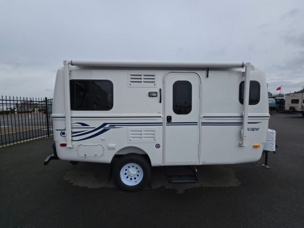 2023 Escape 17B - Image 8