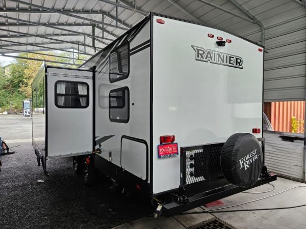 2023 Forest River Rainier 26DBR - Image 3
