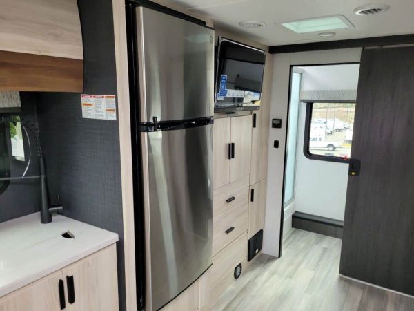 2023 Forest River Sunseeker MBS 2400T - Image 13
