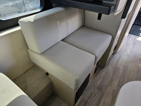 2023 Pleasure-Way Ontour 2.0 - Image 12