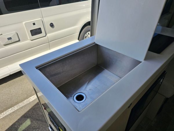 2023 Pleasure-Way Ontour 2.0 - Image 18
