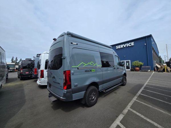 2023 Pleasure-Way Rekon 4×4 - Image 3