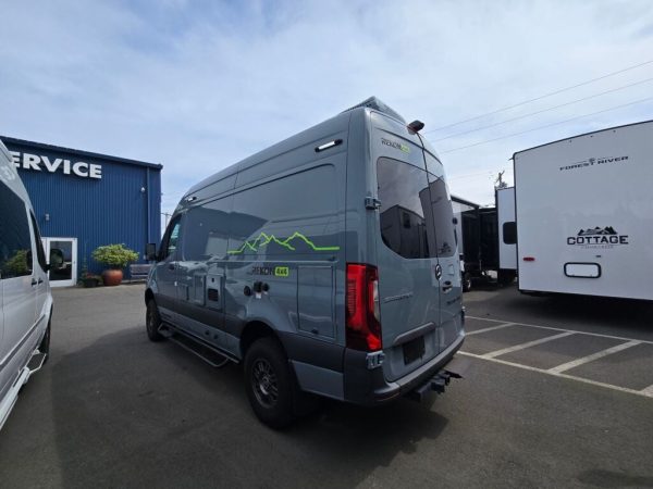 2023 Pleasure-Way Rekon 4×4 - Image 4