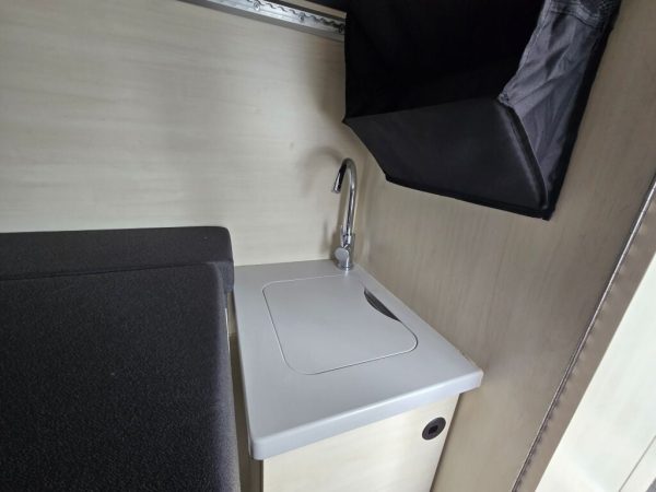 2023 Pleasure-Way Rekon 4×4 - Image 10