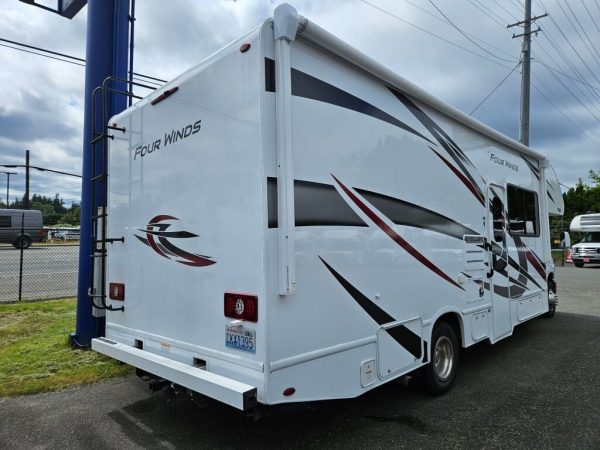 2023 Thor Motor Coach Four Winds 27R - Image 4