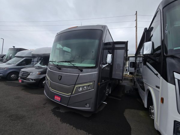 2023 Thor Motor Coach Palazzo 33.5 - Image 19