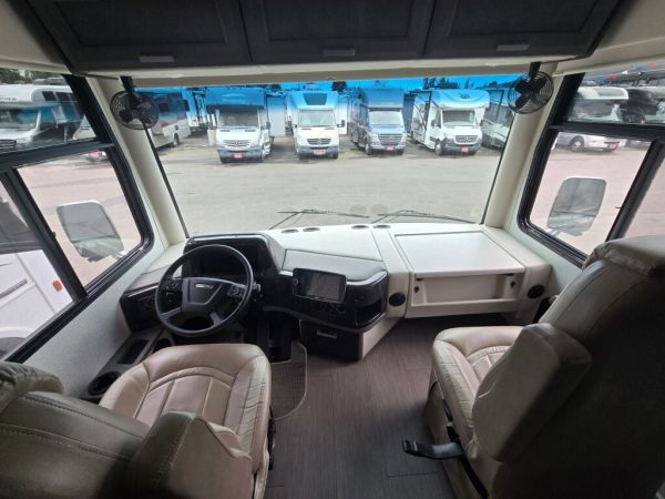 2023 Thor Motor Coach Palazzo 33.5 - Image 5