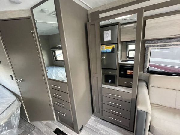 2023 Thor Motor Coach Vegas 25.7 - Image 12