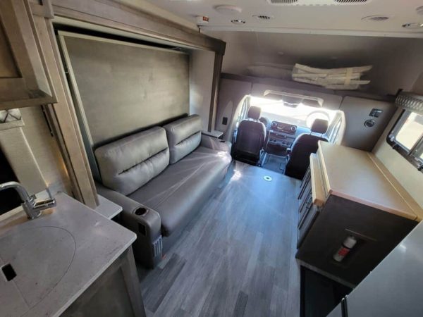2023 Tiffin Motorhomes Wayfarer 25JW - Image 11