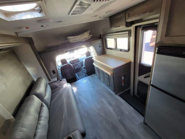 2023 Tiffin Motorhomes Wayfarer 25JW - Image 12