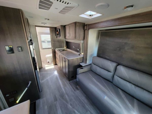 2023 Tiffin Motorhomes Wayfarer 25JW - Image 8