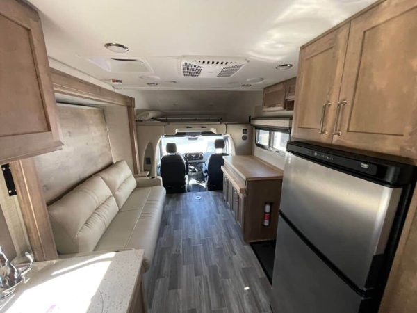 2023 Tiffin Motorhomes Wayfarer 25JW - Image 12