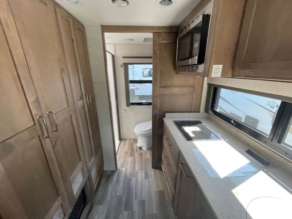 2023 Tiffin Motorhomes Wayfarer 25JW - Image 14
