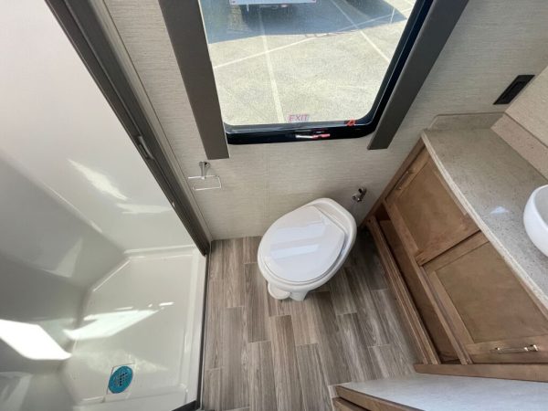 2023 Tiffin Motorhomes Wayfarer 25JW - Image 15