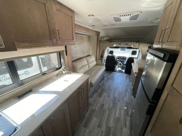 2023 Tiffin Motorhomes Wayfarer 25JW - Image 17