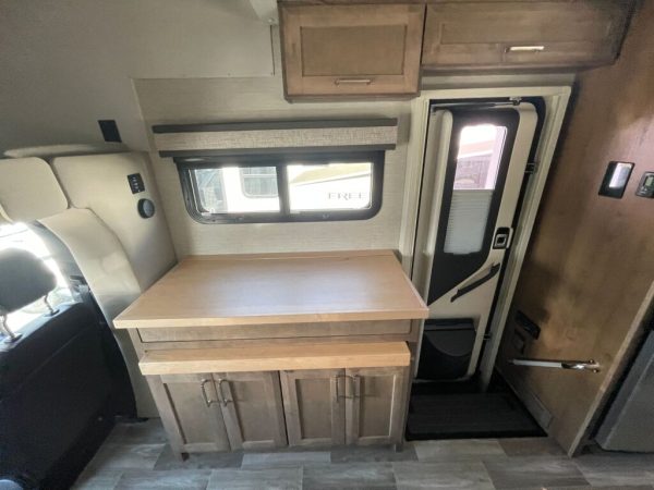2023 Tiffin Motorhomes Wayfarer 25JW - Image 9