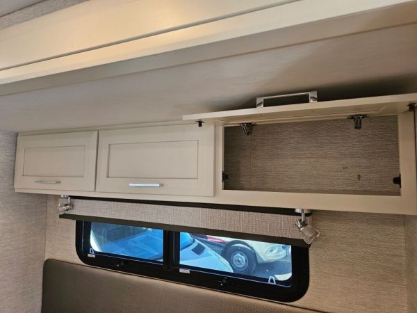 2023 Tiffin Motorhomes Wayfarer 25RW - Image 25