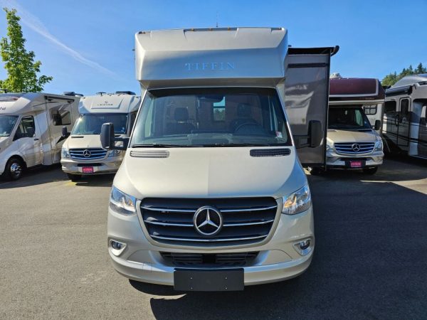 2023 Tiffin Motorhomes Wayfarer 25RW - Image 5