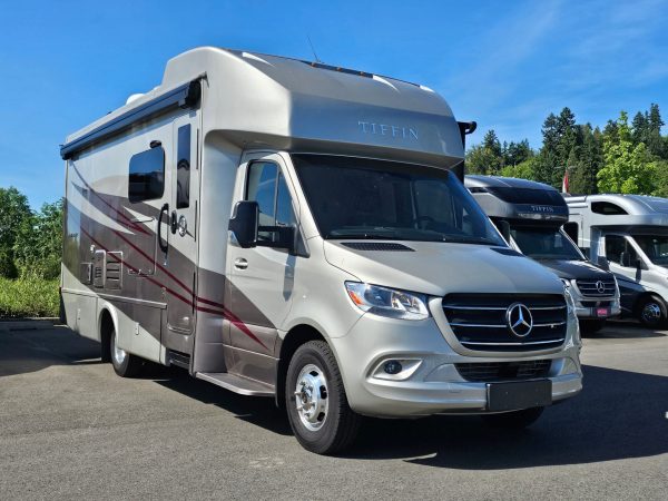 2023 Tiffin Motorhomes Wayfarer 25RW - Image 42