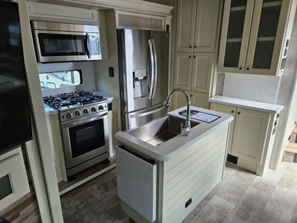 2023 Vanleigh Ambition 399TH - Image 11