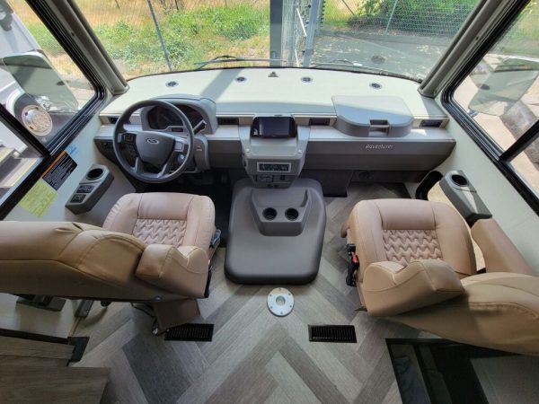 2023 Winnebago Adventurer 34W - Image 7