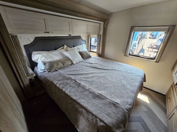 2023 Winnebago Adventurer 34W - Image 13