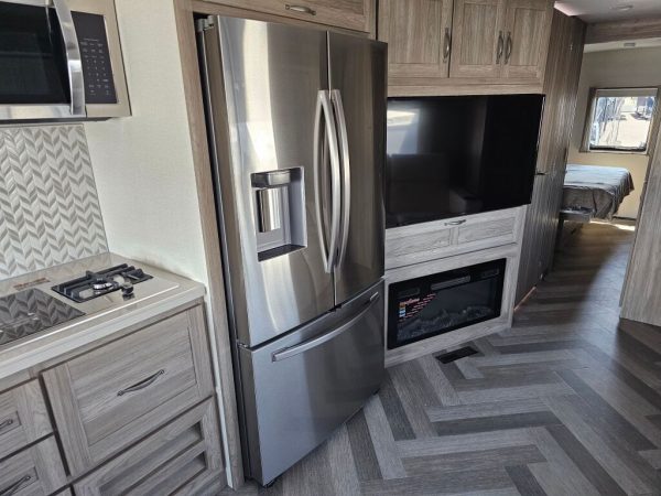 2023 Winnebago Adventurer 34W - Image 10