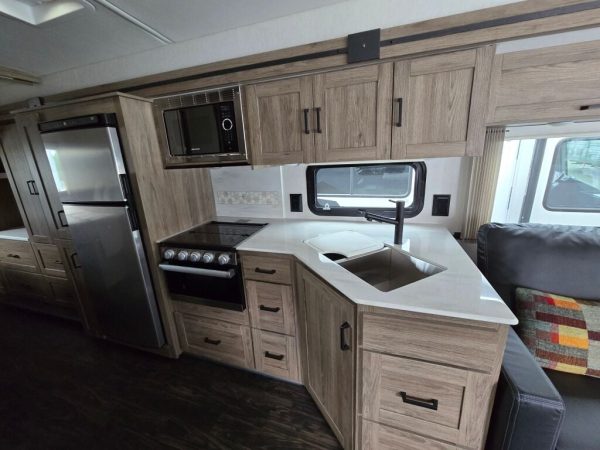 2023 Winnebago Vista 29V - Image 11