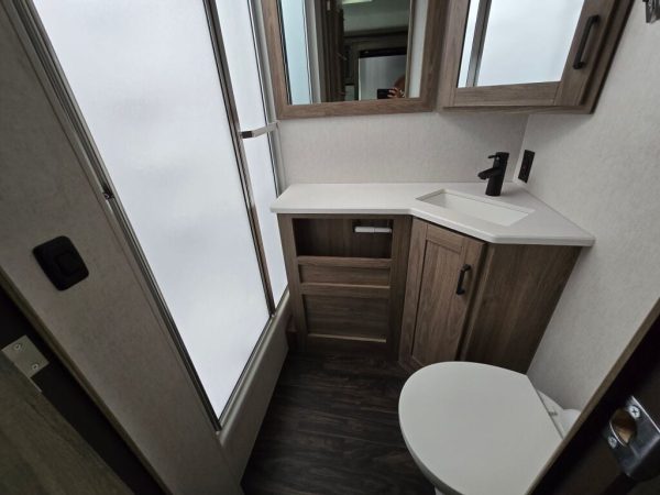 2023 Winnebago Vista 29V - Image 15