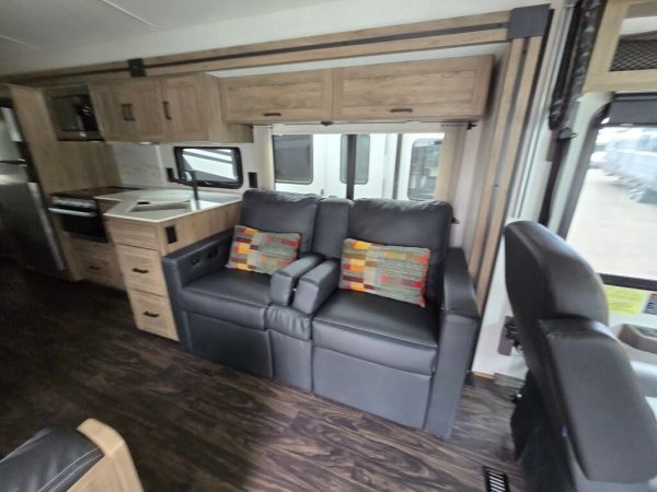 2023 Winnebago Vista 29V - Image 6