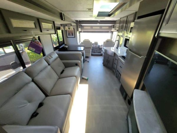 2024 Coachmen Encore 375RB - Image 10