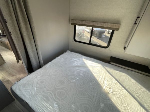 2024 Coachmen Freelander 27QB - Image 17