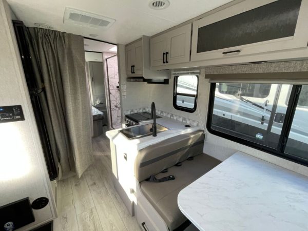 2024 Coachmen Freelander 27QB - Image 22