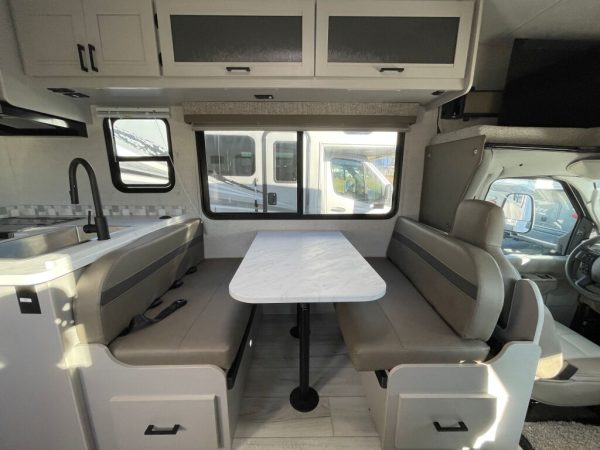 2024 Coachmen Freelander 27QB - Image 6