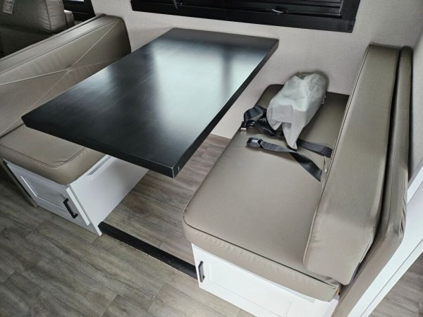 2024 Coachmen Pursuit 31TS - Image 13