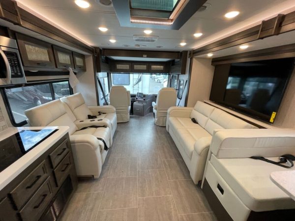 2024 Coachmen Sportscoach 411TS - Image 12