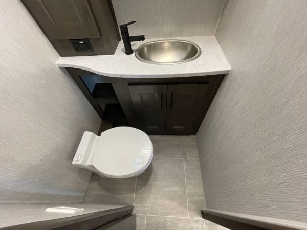 2024 Coachmen Sportscoach 411TS - Image 17