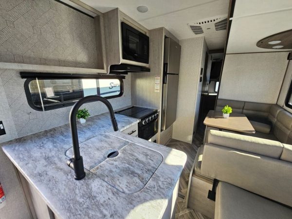 2025 CrossRoads Zinger ZR328SB - Image 15
