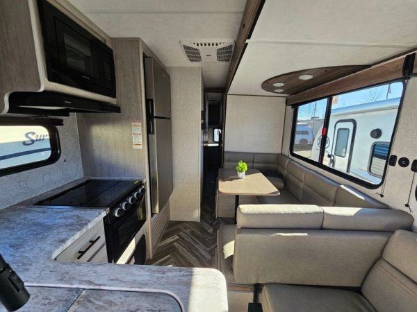 2025 CrossRoads Zinger ZR328SB - Image 16