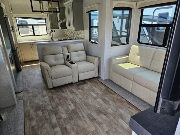 2024 Crossroads Redwood RW4001LK - Image 5