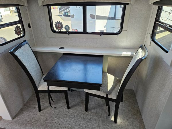 2024 Crossroads Redwood RW4001LK - Image 8