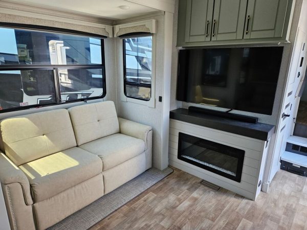 2024 Crossroads Redwood RW4001LK - Image 9