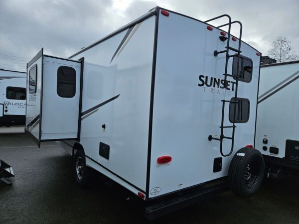 2024 Crossroads Sunset Trail Super Lite SS188BH - Image 2