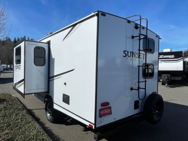 2024 Crossroads Sunset Trail Super Lite SS188BH - Image 3