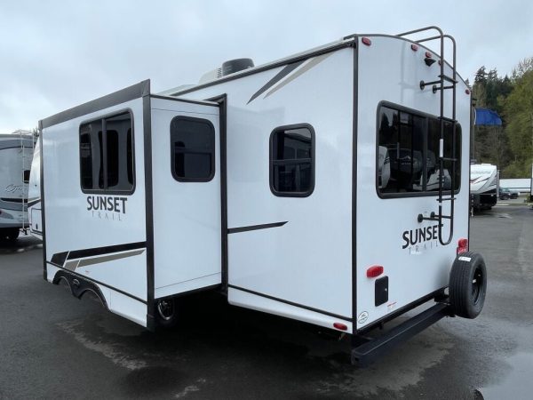 2024 Crossroads Sunset Trail Super Lite SS258RD - Image 3