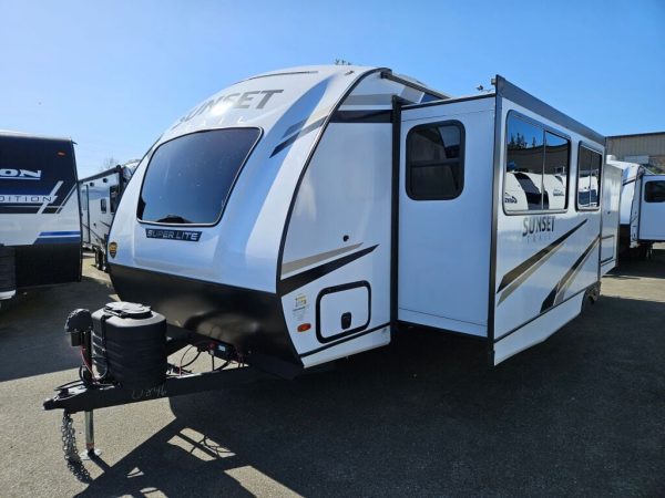 2024 Crossroads Sunset Trail Super Lite SS269FK - Image 2
