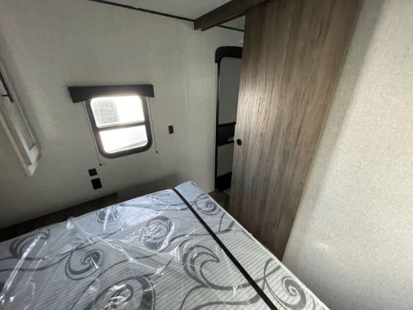 2024 Crossroads Zinger Lite ZR260BH - Image 25