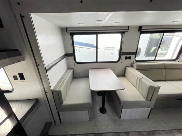 2024 Crossroads Zinger Lite ZR260BH - Image 10