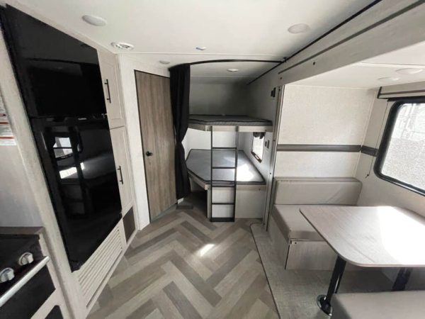 2024 Crossroads Zinger Lite ZR260BH - Image 9
